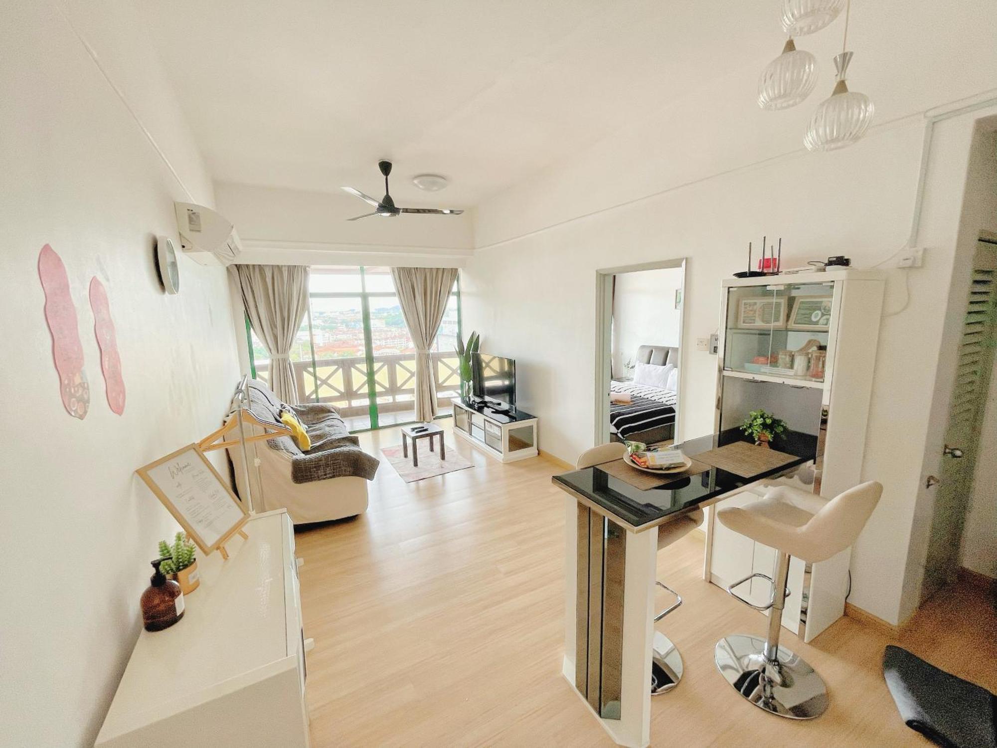 1 Bedroom Apartment, Melaka Cbd Town Center- Hosted By Private Locals Resident, Balcony With City Skyline View Or Seaview, Opposite Malls, Tv Box, 5 Minutes To Jonker Street, Malacca Exterior photo